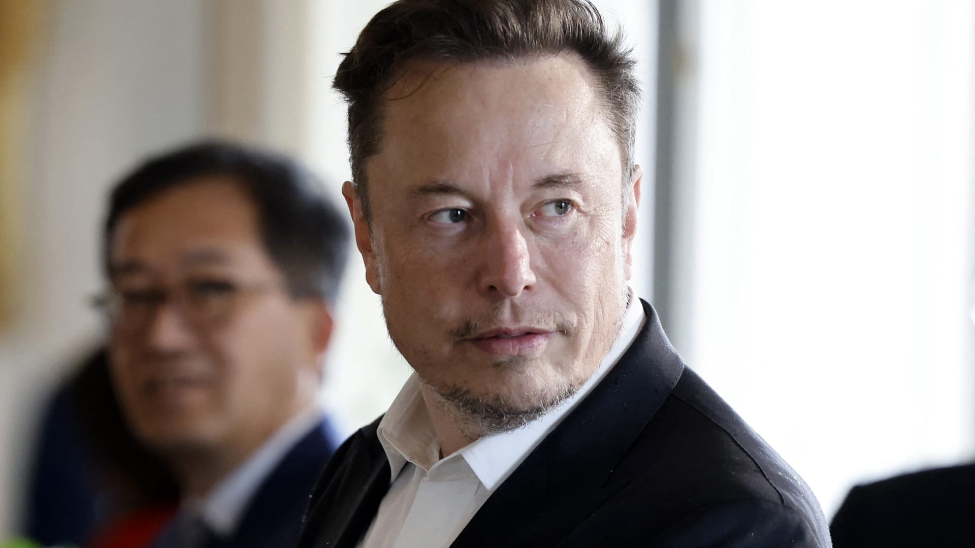 Elon Musk afirma que él es la razón por la cual OpenAI, propietario de ChatGPT, existe.