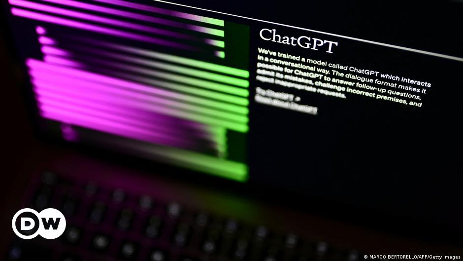 Italia levanta la prohibición sobre ChatGPT después de mejoras en la privacidad de datos - DW - 04/29/2023.
