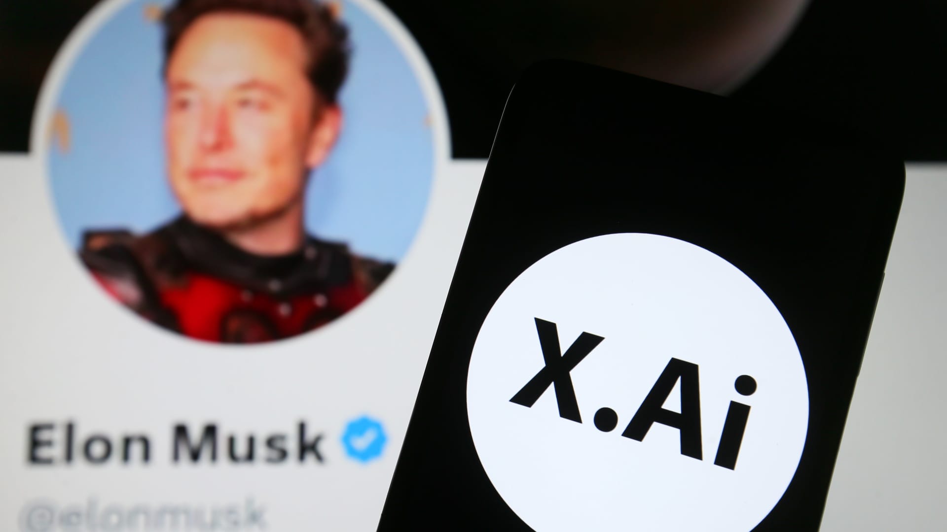 Musk amenaza con demandar a Microsoft por usar datos de Twitter en inteligencia artificial.